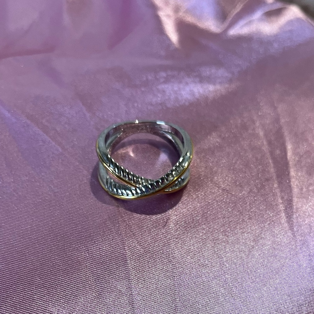 Elegant Silver-Tone Women's Ring